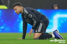 NBA今日战况！2记绝杀引爆12场鏖战！东契奇空砍38分，湖火排名双双下滑